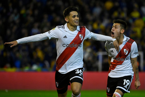 RIVER PLATE BUSCA EMPATE NO ÚLTIMO MINUTO DE JOGO